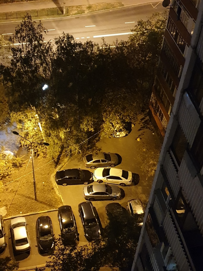 Очередной "учитель". Приехал вечером, а "его место" занято.