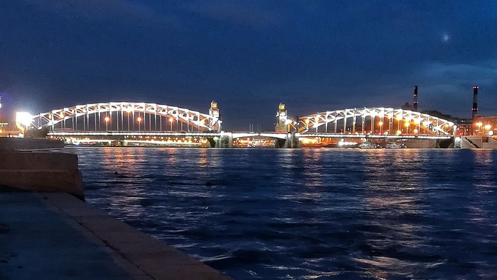 Warm evening - My, Embankment, Night, The photo, Saint Petersburg, Bolsheokhtinsky bridge, Smolny Cathedral, Панорама, moon