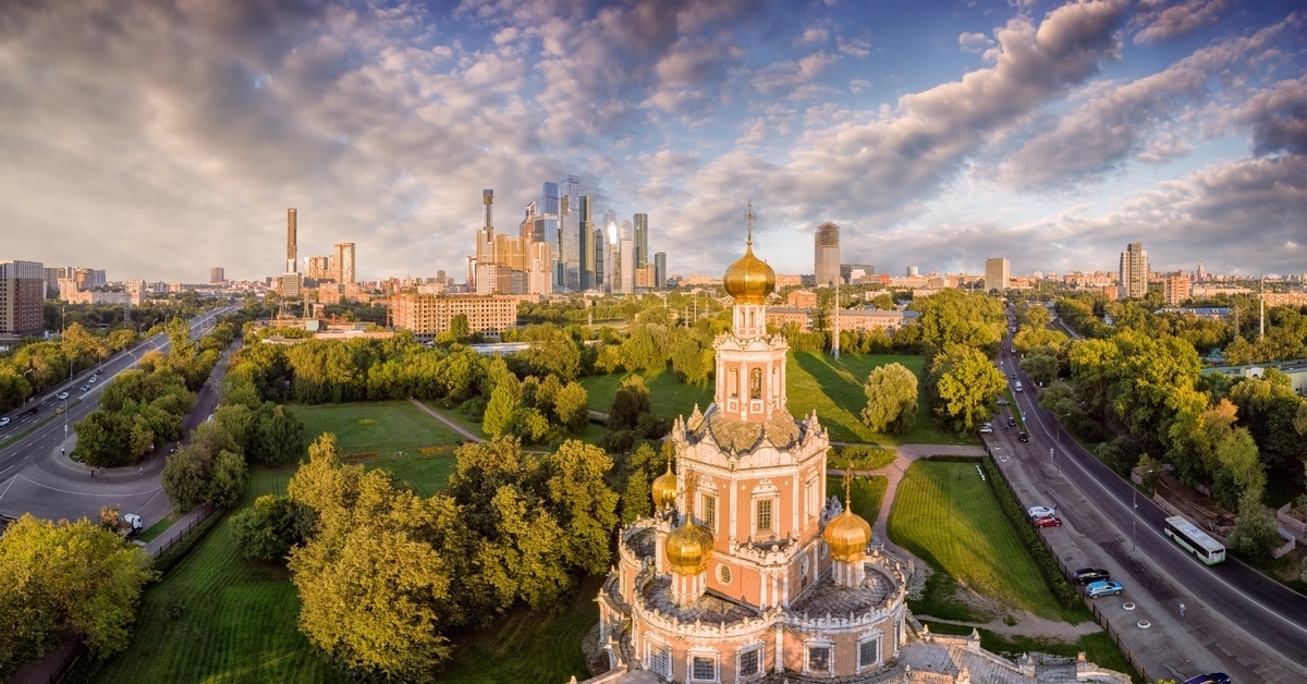 Москва покров. Храмы Москвы Покрова в Филях. Церковь Покрова в Филя. Московская Церковь Покрова в Филях. Храм храм Покрова в Филях Москва.