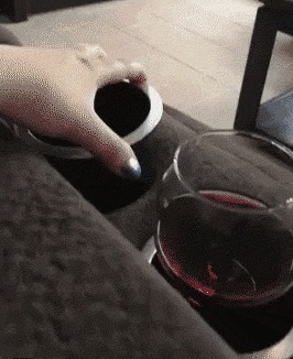 Оп, винишко прибыло.