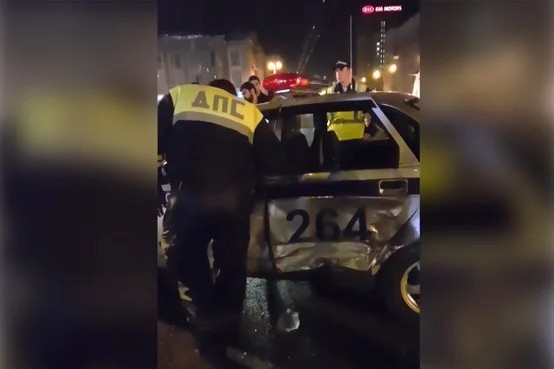 Drifter on Infinity drove into the traffic police crew in the center of Novosibirsk - Drift, Road accident, Novosibirsk, Video