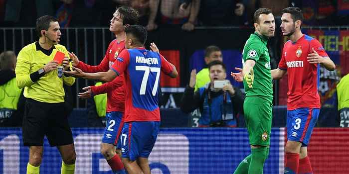 Igor Akinfeev received two yellow cards in the 95th minute for an argument with the referee - A. A. Akinfeev, CSKA, real Madrid, Удаление, Football, Video, Igor Akinfeev