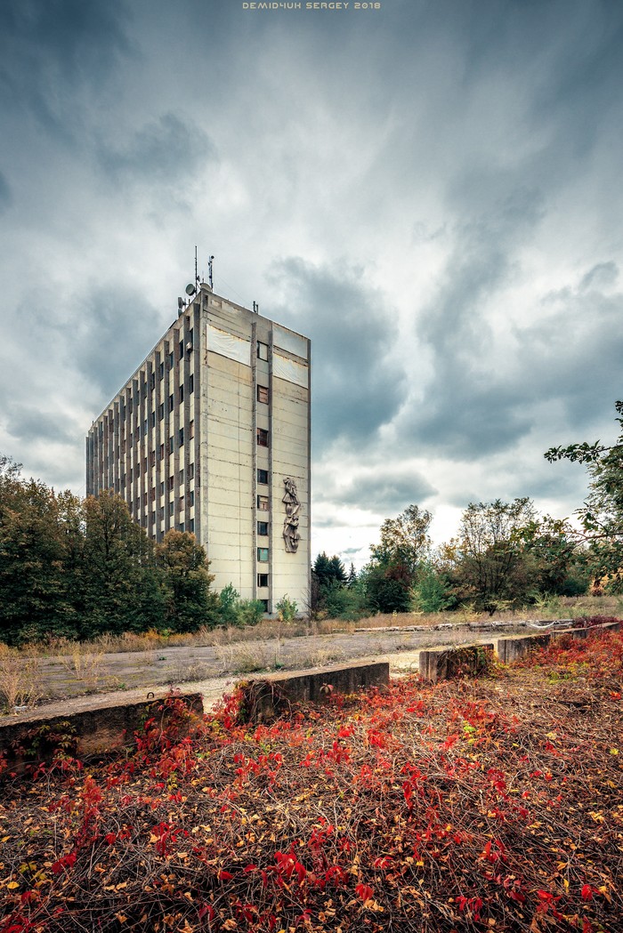Autumn industrial zone. SPF. Krivoy Rog. Ukraine. Nikon D610 | Nikkor 14-24 2.8 - My, Industrial zone, Stalker, Landscape, Autumn, Urbanism, Krivoy Rog, Atmospheric, Cast