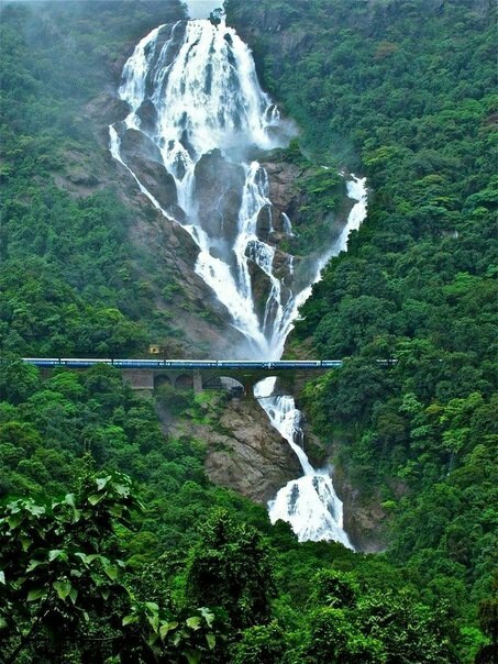 Dudhsagar waterfall and railway, South Goa. - Nature, The photo, beauty of nature, Waterfall, Water, Goa, Railway, Road