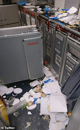 Мощная турбулентность заставила пассажиров истекать кровью в поломанном самолете Вид из самолёта, Турбулентность, Видео, Длиннопост