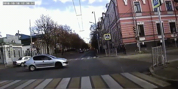 Эх, проскочу #24 ДТП, Казань, Эх проскочу, BMW, На красный, Перевертыш, Гифка, Видео