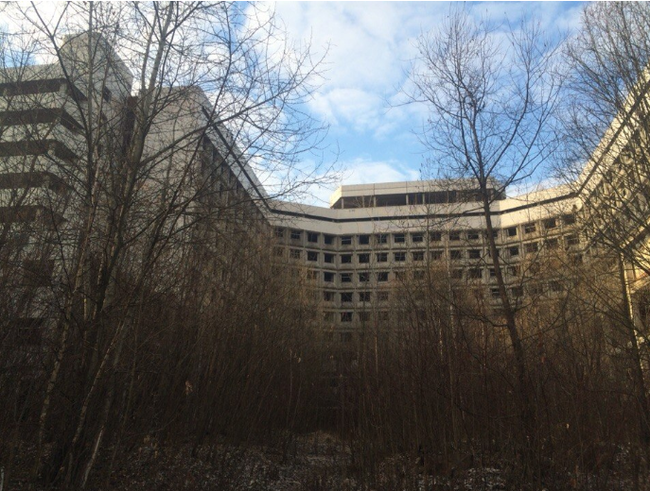 В Москве сносят Ховринскую больницу. Чем она знаменита
