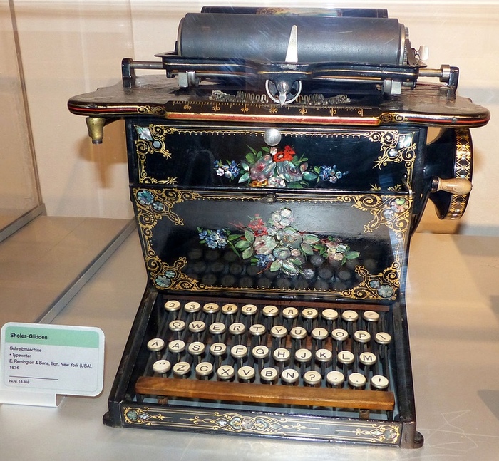 Как создавалась раскладка QWERTY Пишущая машинка, Qwerty, История создания, Клавиатура, Длиннопост