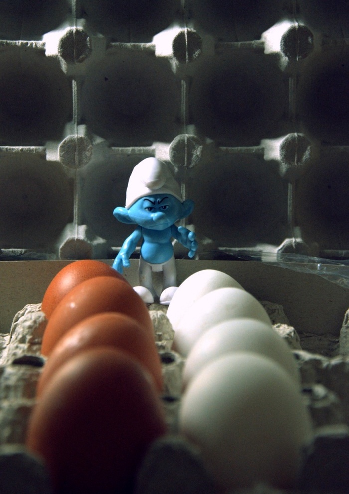 Smurf and EASTER. - My, The smurfs, Easter eggs, Photographer, Macro photography, Easter eggs, Longpost