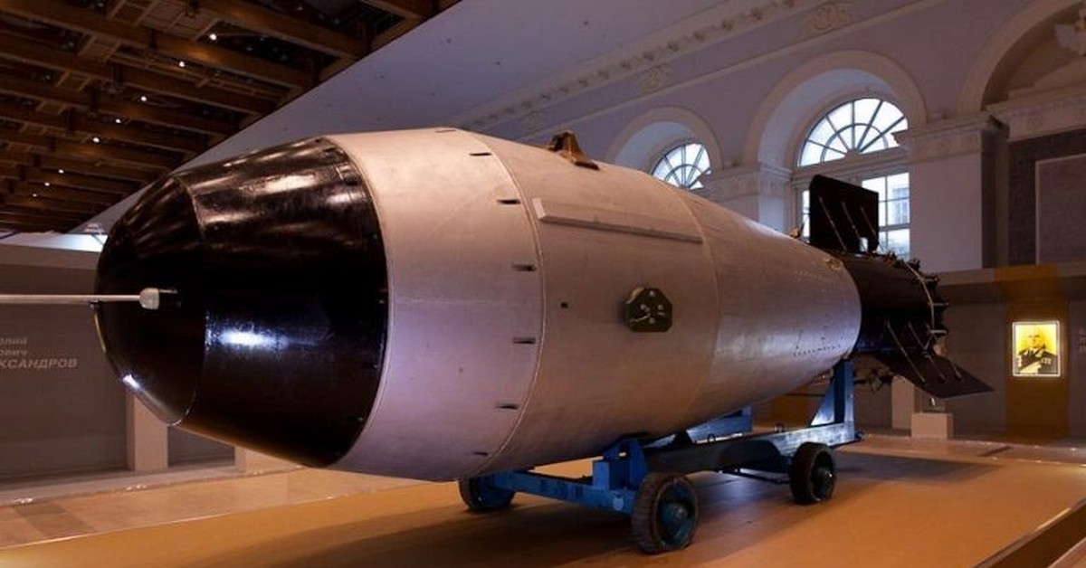 Оружие сильнее ядерного. Ан602 царь-бомба. Термоядерная бомба ан602. Кузькина мать ядерная бомба. Царь-бомба (ан602) – 58 мегатонн.