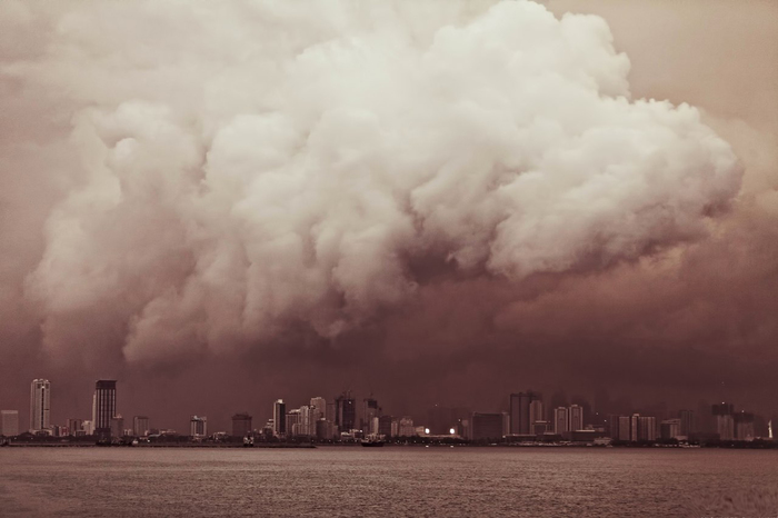 Apocalypse of our time. Huge smog cloud over Manila (Philippines) - My, Planet Earth, Person, Nature