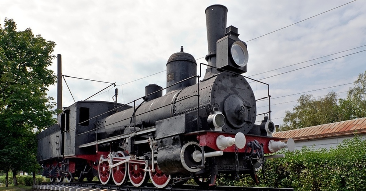 Брянск 2 фото. Локомотивное депо Брянск 2. Памятник паровозу в Брянске. Брянск-Льговский паровоз. Паровоз ОП 7587.