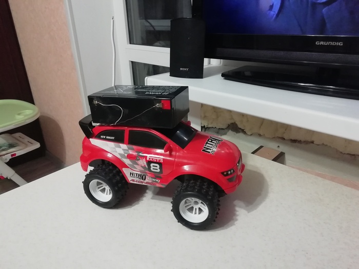 Устал покупать батарейки... Вот такой получился колхоз.