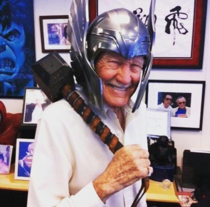 This amazing picture: Chris Hemsworth posted on Stan Lee's Instagram - Peekaboo, Reddit