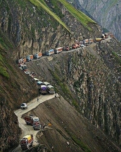 Traffic jams - The photo, The mountains, Road