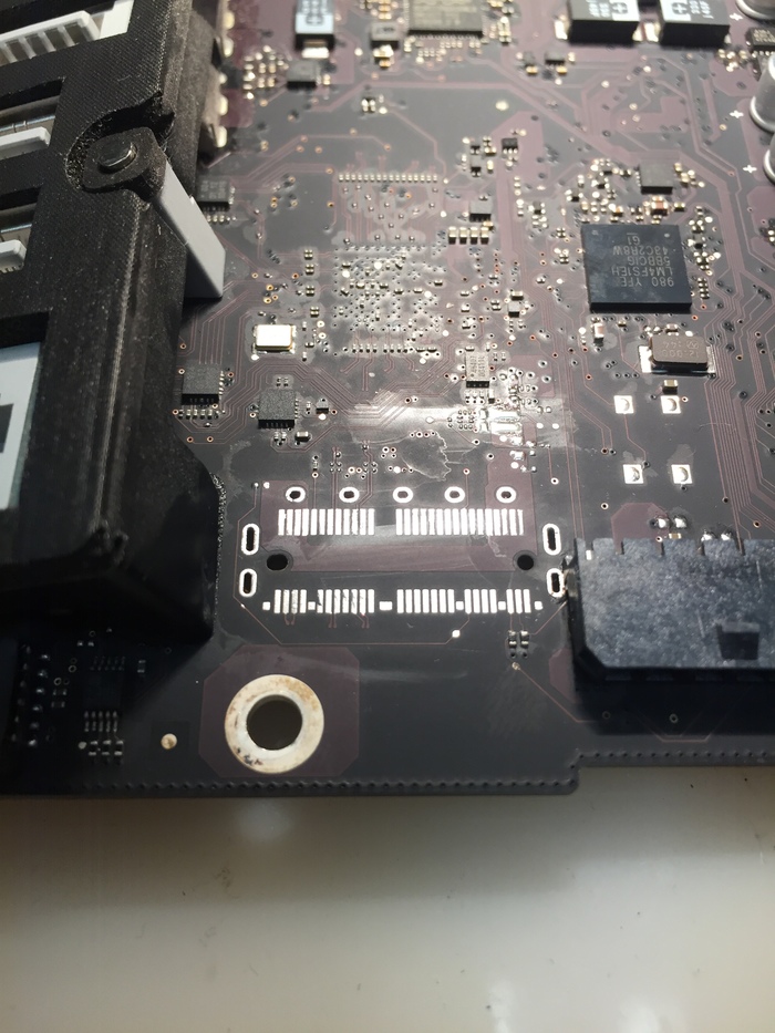 Установка родного SSD в iMac 21,5 2014 года или как Apple экономит 2 копейки на деталях Imac, SSD, Ремонт, Длиннопост, Жесткий Диск, Hdd, Ремонт ноутбуков