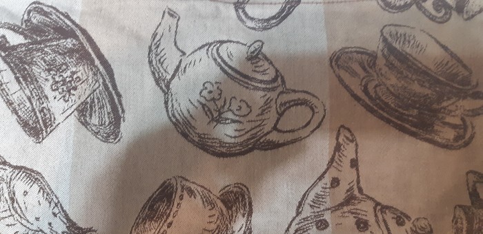 I think this teapot is up to something. - My, Face, Towel, It seemed, How to unsee it