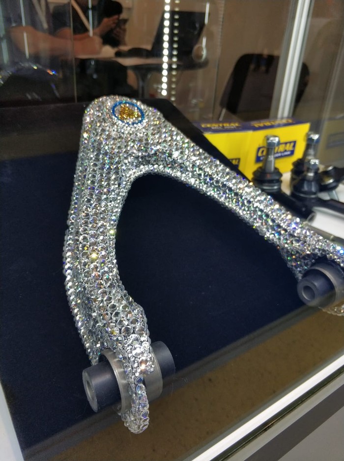 Гламурненько?