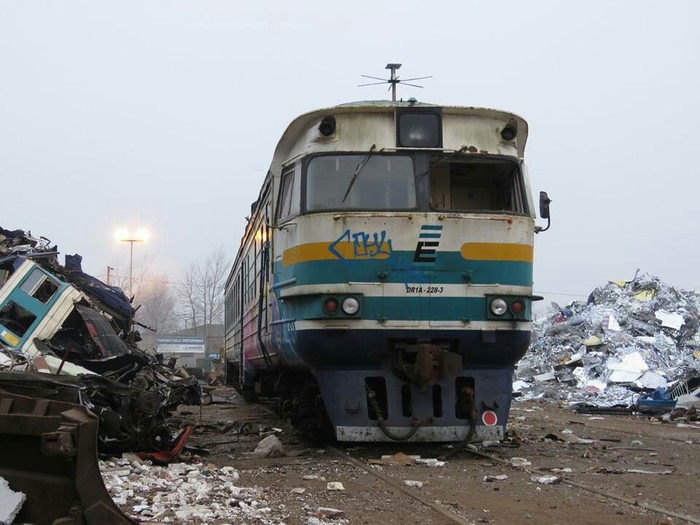 Diesel goes to rest - Railway, Diesel Train, DR1A, Estonia, Longpost, The photo, Scrap metal