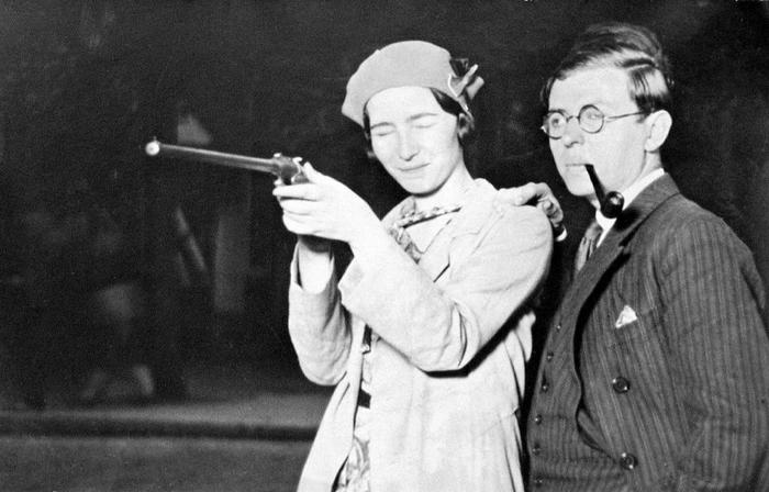 Shoot! existential photography - Simone de Beauvoir, Jean-Paul Sartre, The photo, Retro, Existentialism