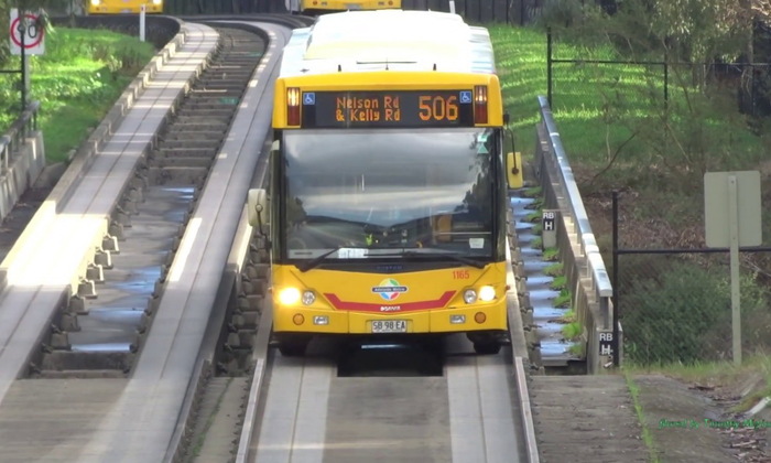 Have you seen a guided bus on concrete rails? - Bus, Rails, Adelaide, Cambridge, Public transport, Video, Longpost