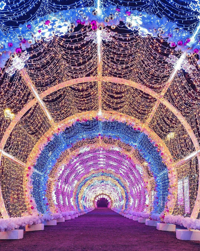Tverskoy Boulevard Tunnel, Moscow - Tunnel, Pre-holiday mood, The photo, beauty, Moscow, Russia, Decoration