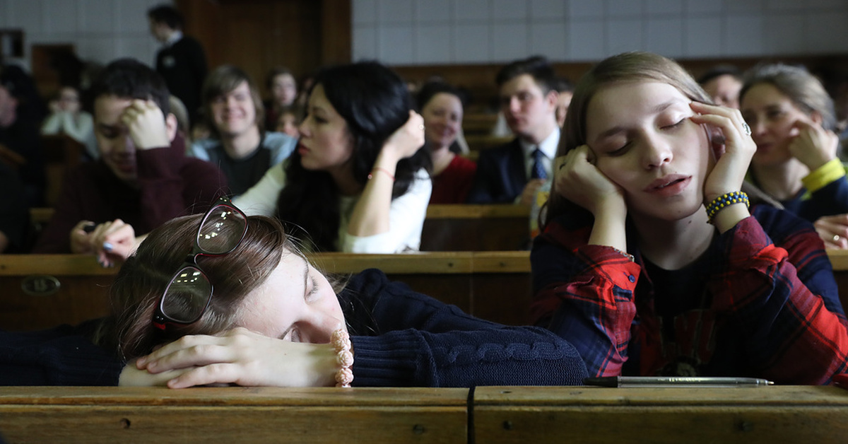 Наказал студента. Студенты российских вузов. Наказание студентов. Студенты целевики. Недосып у учеников.