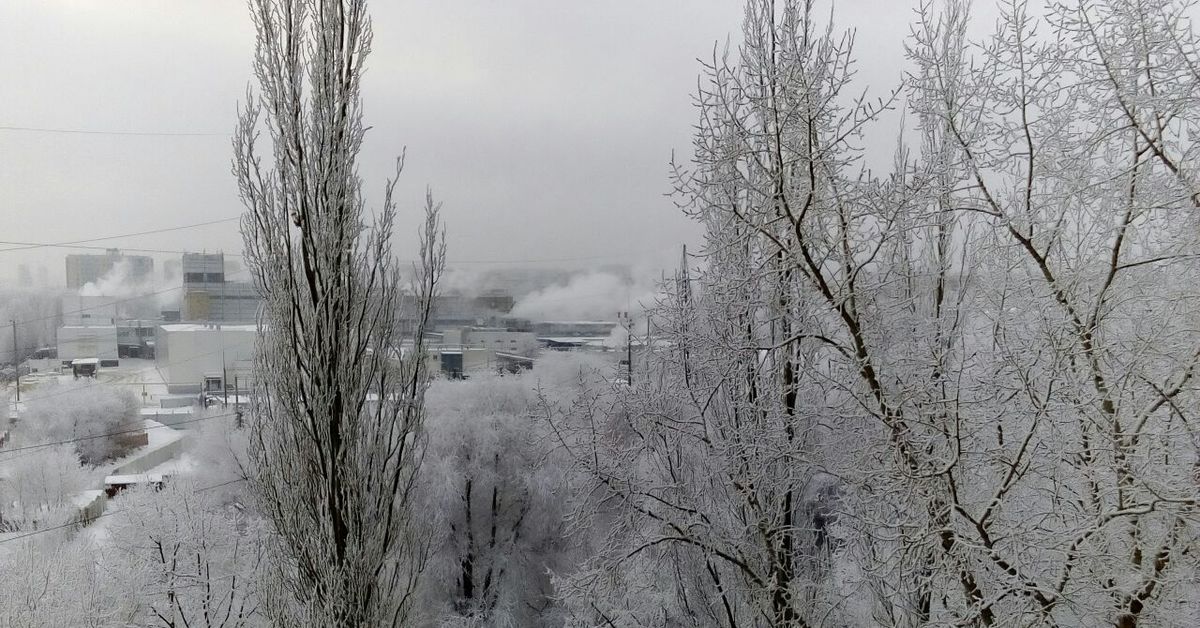 При намерзании переохлажденного дождя и мороси тумана