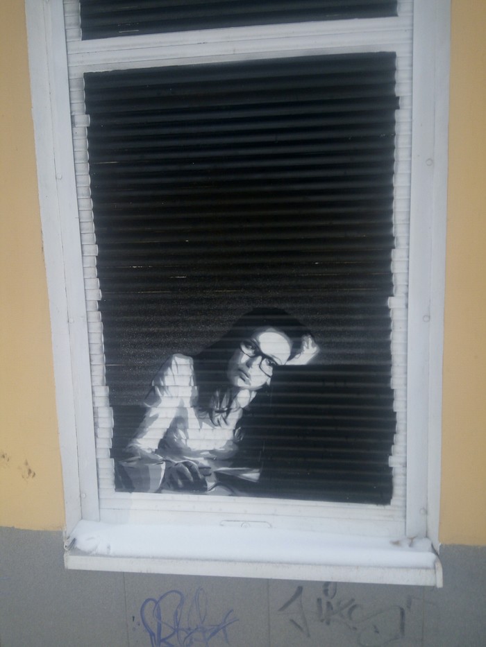 I don't peek into other people's windows. It's graffiti on the blinds - Folk art, Graffiti