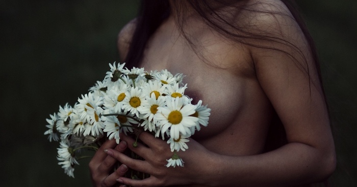 Chamomile - NSFW, Nature, Flowers, Girls, Beautiful girl, Erotic, Boobs, Breast, Nudity, Longpost