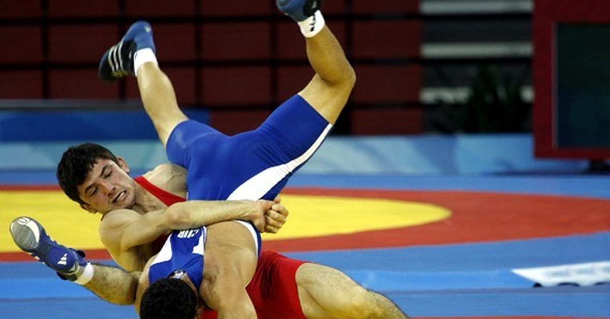 Борьба без запретов. Дагестанские спортсмены борцы.
