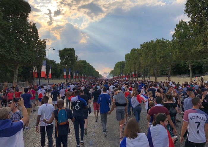 Paris after winning the 2018 World Cup - My, Paris, Football, Beautiful, 2018 FIFA World Cup, No filters