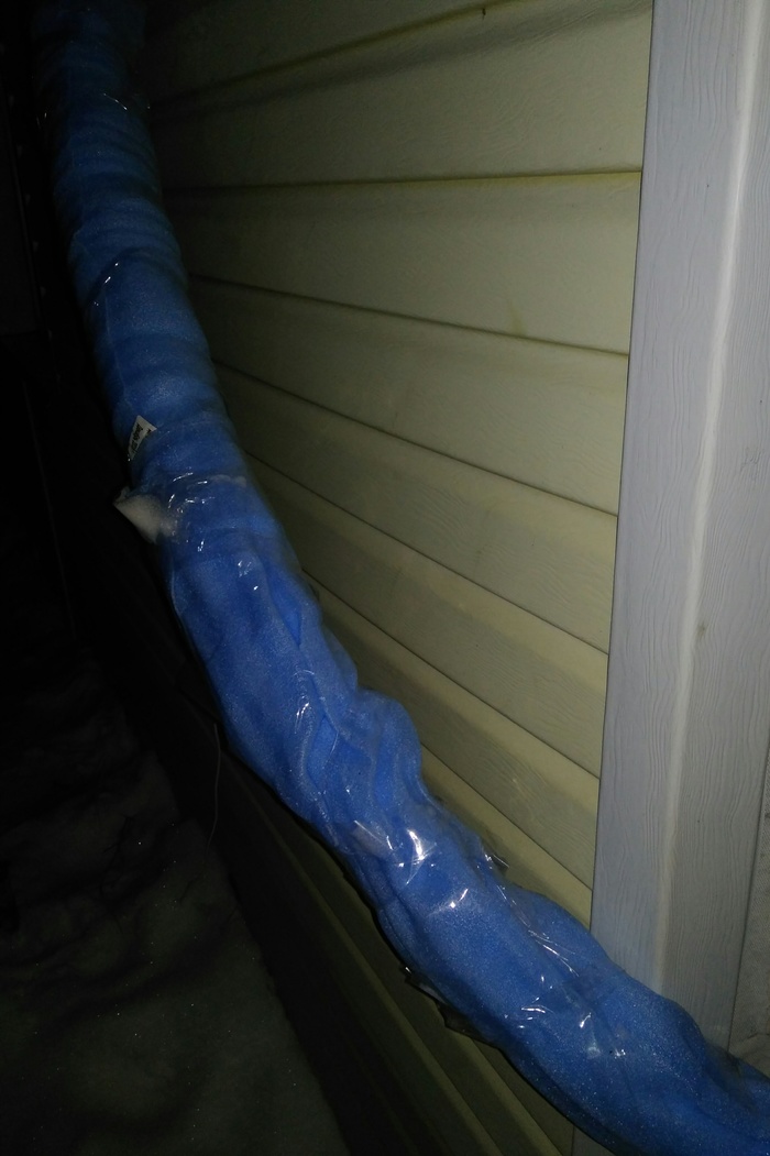 Heating a frozen pipe - My, Water pipes, Freezing, With your own hands, Repair, Building, Heating cable, Plumber, Longpost