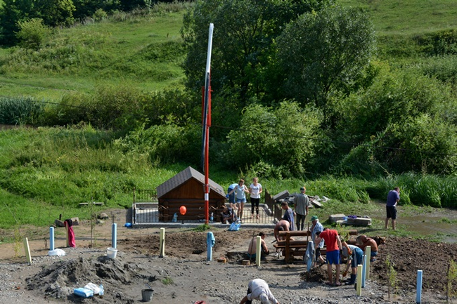 The villagers restored the ancient well Shiroka Krinitsa - My, Well, Pie in the sky, , , , Repair, , , Longpost