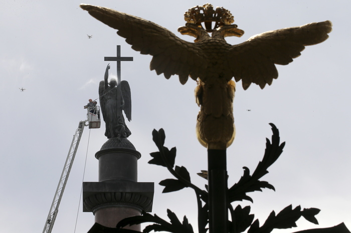 Two-headed eagle disappeared from the fence of the Alexander Column - My, Double-headed eagle, The missing, Saint Petersburg, Disappearing