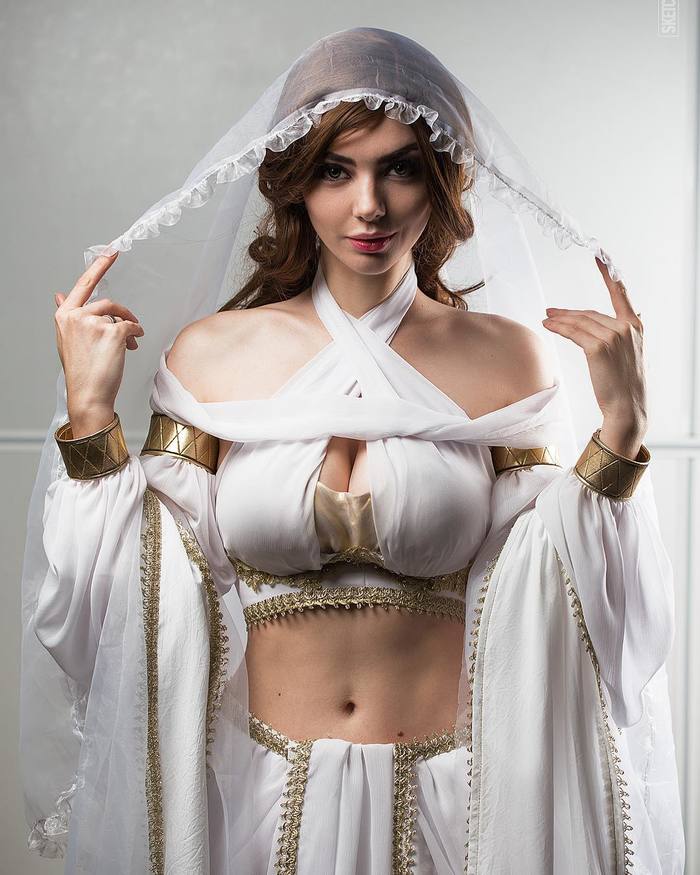 Princess of Light from Dark Souls - Gwynevere, Dark souls, Cosplay