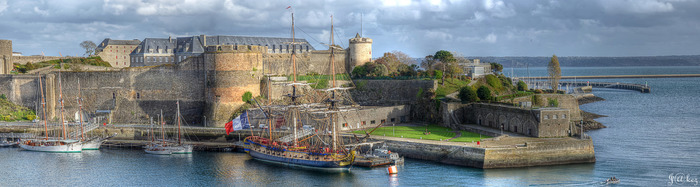 Hermione on the roads of the Brest Fortress. L'Hermione. Brest. France - , Ship, Sailboat, Brest, France, The photo