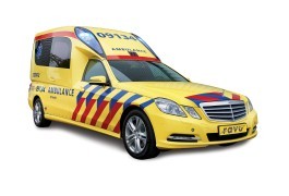 Reactions of drivers to an ambulance in the Netherlands - Netherlands, Utrecht, Ambulance, , Mercedes, Video, Netherlands (Holland)
