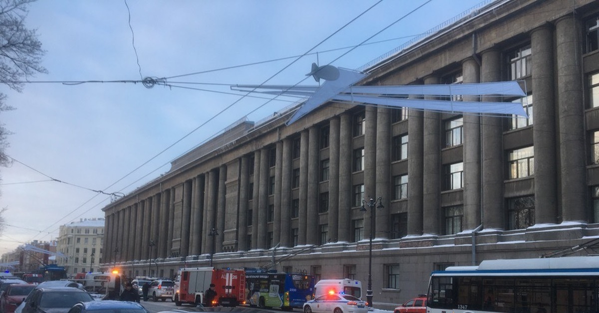 Ас петербурга. Петербург арбитражный суд здание. Арбитражный суд Санкт-Петербурга и Ленинградской области фото. Здание арбитражного суда в Питере. Арбитражный суд Санкт-Петербурга ночью.