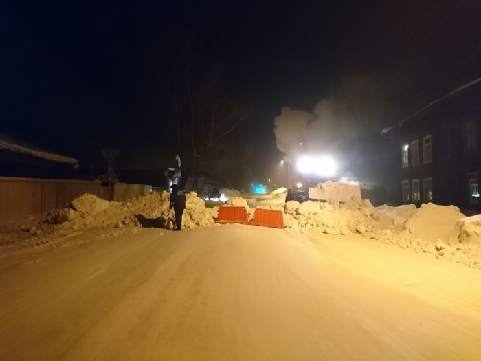 Universiade 2019 or how the streets of the city were covered with snow for the sake of the relay - Universiade 2019, Yeniseysk, Olympic flame, Fools and roads, Krasnoyarsk region, Longpost