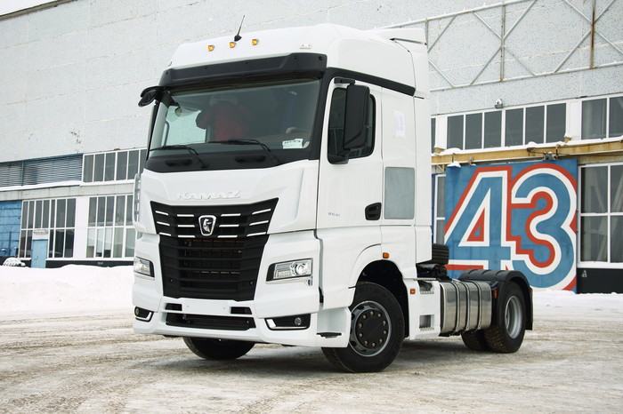 KAMAZ of the fifth generation: the first car left the assembly line - Kamaz, , Conveyor, Longpost