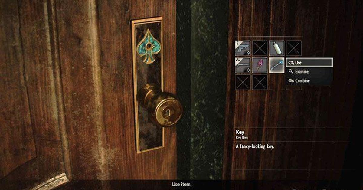 Игра синий ключ. Resident Evil 2 Remake ключи от дверей. Resident Evil 2 двери от трефового ключа. Пиковый ключ резидент эвил 2 ремейк. Дверь резидент.