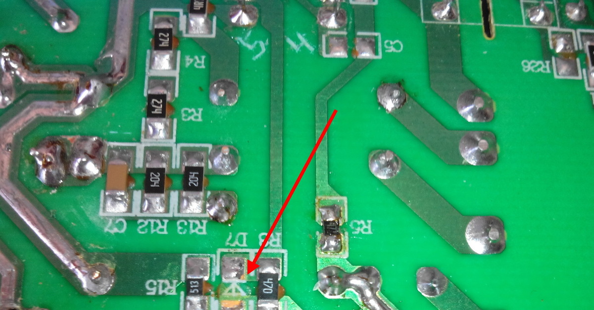 Горит транзистор. Микросхема ШИМ SMD 67a. SMD ШИМ 62b25. Блок СМД диодов питания. Сгоревший транзистор SMD.