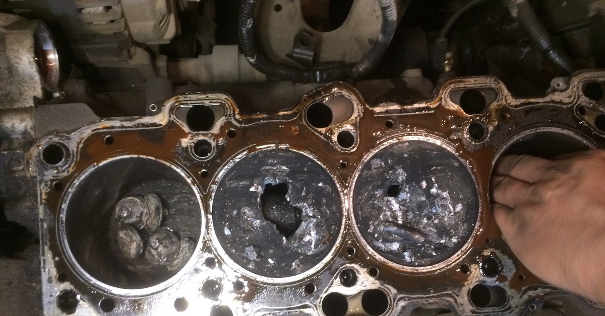 На цепи гнет клапана. Sonata ТАГАЗ 2.0 загнуло клапана. Ауди 100 2.3 погнуло клапана. Загнуло клапана Матиз 0.8. Мотор 1.8 20 клапанов.