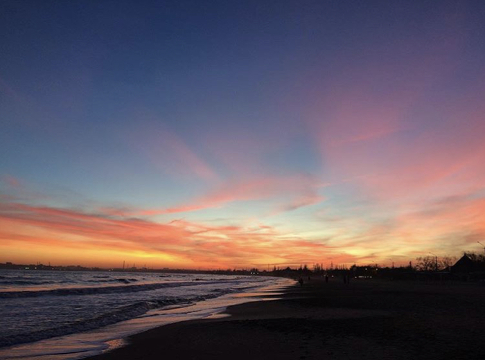 You have to live by the sea, mom ... - My, Sea, Sunset, No filters