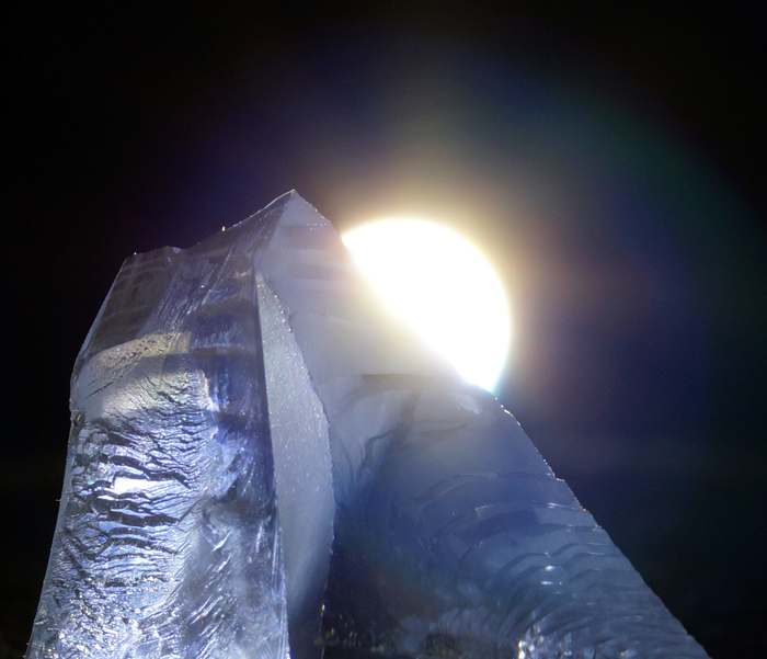 Dawn over the sapphire mountain - My, Sapphire, Corundum, LEDs, Light