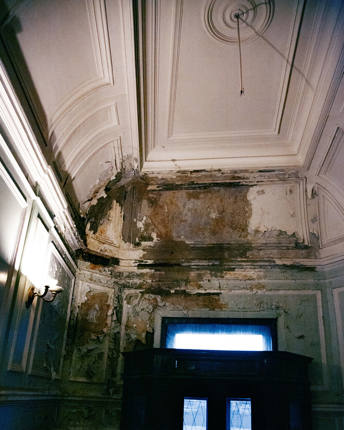 ��������