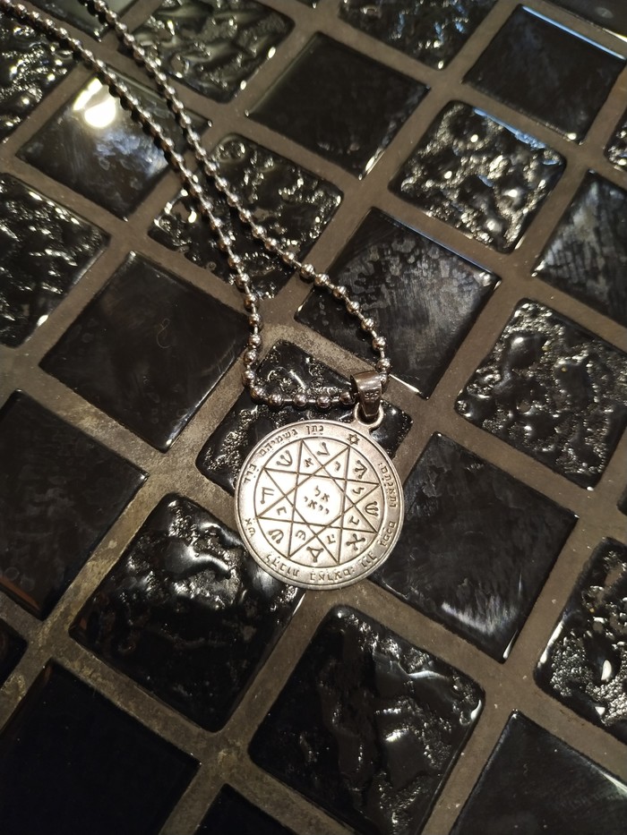 Can you tell me what the medallion is? - What's this?, Help me find, My, Star, Meaning
