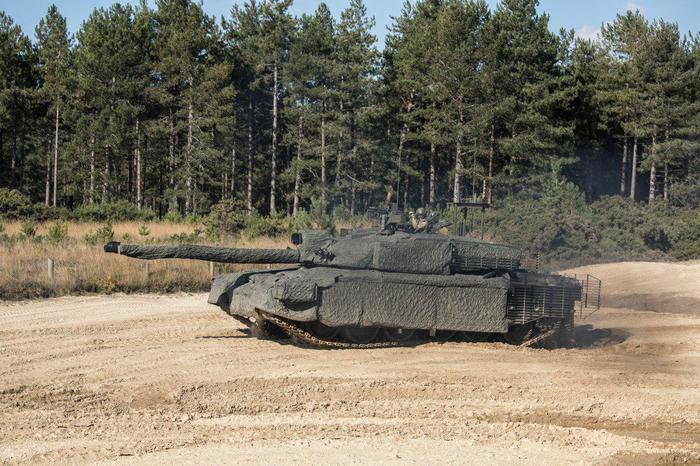 Challenger 2 (CR2 TES) and disguise - Tanks, Challenger 2, Disguise, Longpost, Video