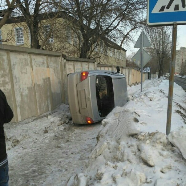 Чего только не сделают, лишь бы на пешеходной дорожке припарковаться) - ДТП, Новосибирск, Авто